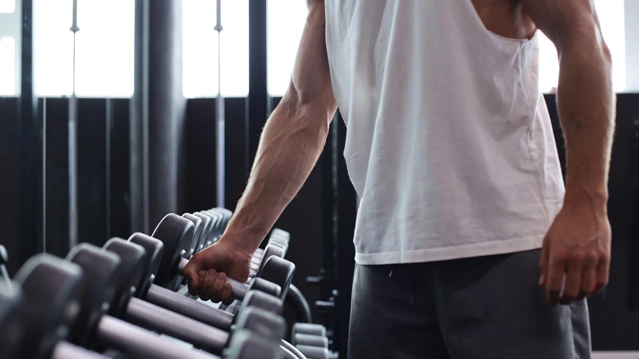 استروئید آنابولیک چیست و چه تاثیری روی باروری مردان دارد؟