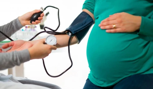 وبینار علمی  زایمان فیزیولوژیک