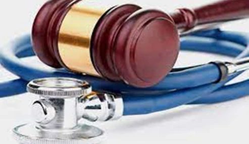 وبینار علمی آموزه های قانونی برای کادر درمان با رویکرد موقعیت دشوار بر بالین