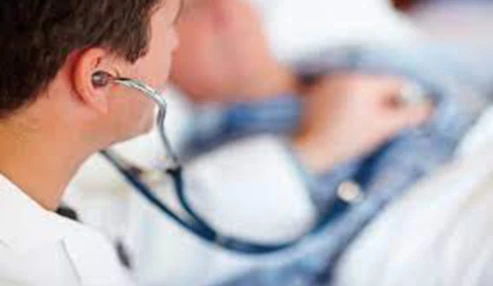 وبینار علمی آموزه های قانونی برای کادر درمان با رویکرد اخلاق پزشکی