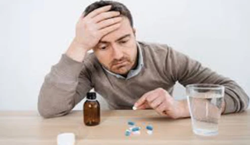 وبینار علمی فارماکولوژی داروهای مورد سوء مصرف، عوارض و درمان مسمومیت با آن ها
